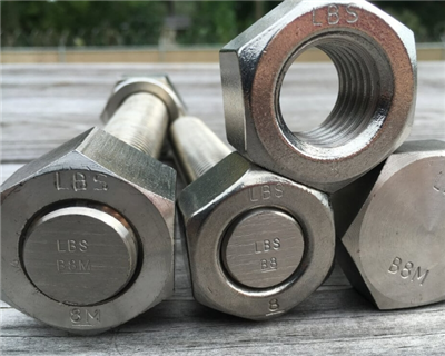 Vad är fästelement av grad 8